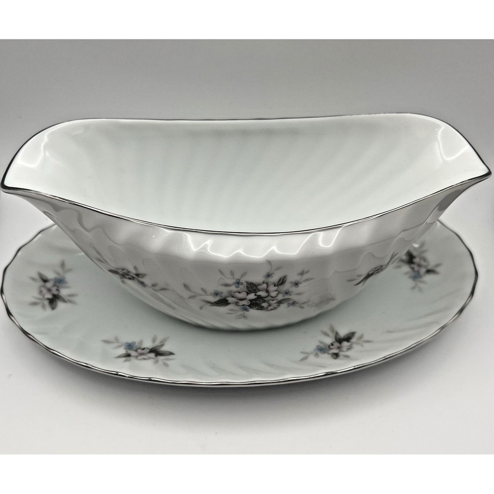 Gravy Boat Amcrest Lady Margaret Attached Underplate Fine China Platinum Japan - Picture 2 of 11